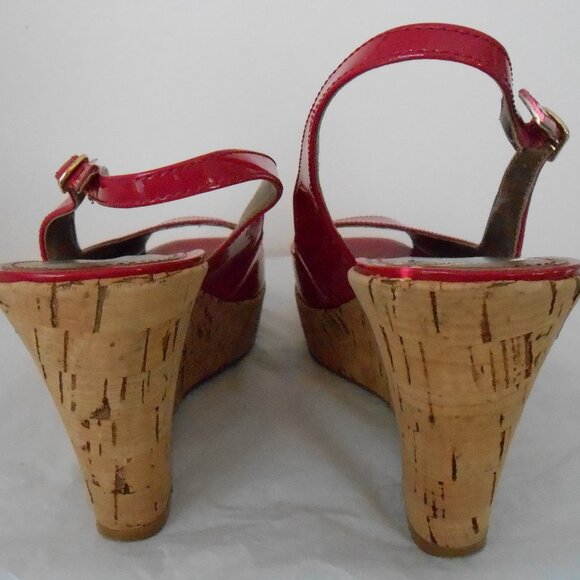 Marc Fisher Women's Fuchsia Pink Patent Leather Fostoria Wedge Heel Shoe-Size 6M - Picture 6 of 7